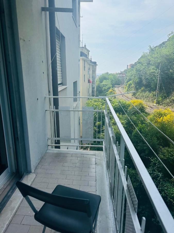 Entire 3 Bed Rooms Apartment,Centrum Генуя Екстер'єр фото