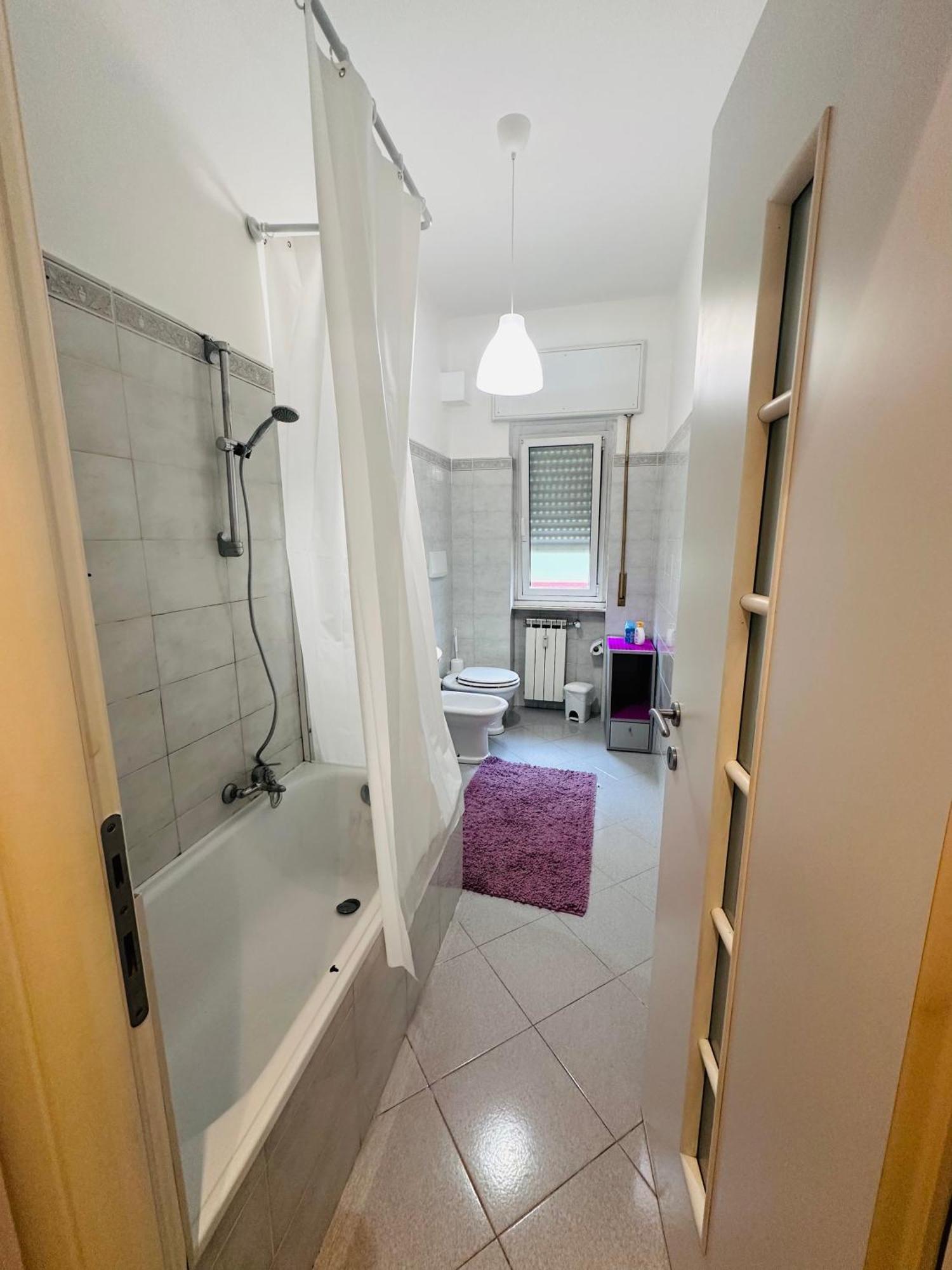 Entire 3 Bed Rooms Apartment,Centrum Генуя Екстер'єр фото